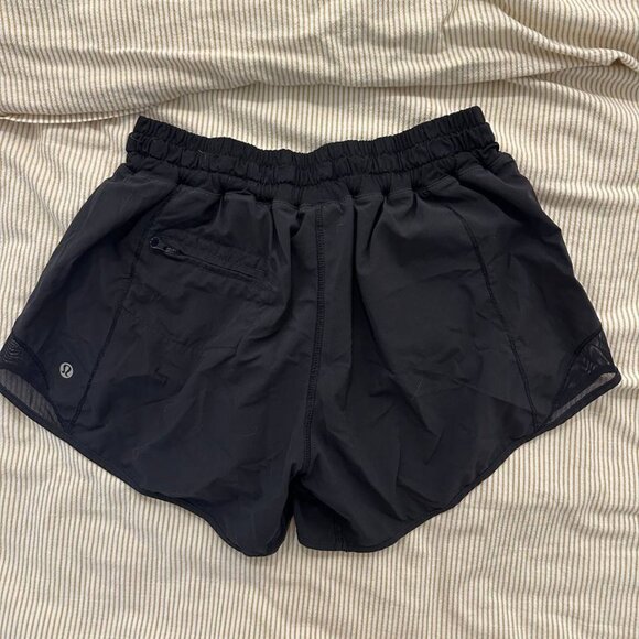 Lululemon Hotty Hot Shorts in Black - Picture 1 of 3